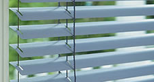 Electric venetian blinds